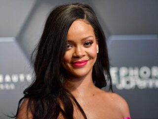 Rihanna eert overleden fan die tegen kanker heeft gestreden