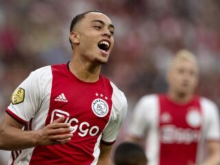 Sergiño Dest (18) kiest niet voor Oranje, maar Team USA