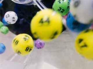 Man met kanker wint 200.000 dollar op dag laatste chemotherapie