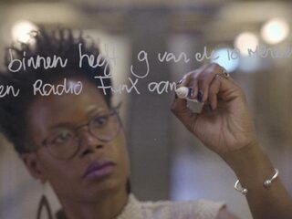 VIDEO: Eerste aflevering Shay's gevangenisserie 'Brieven van Pancho'