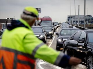 OV-staking: veel file, boze reizigers en #meerijden