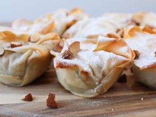 High tea International: Mini bastilla met kip