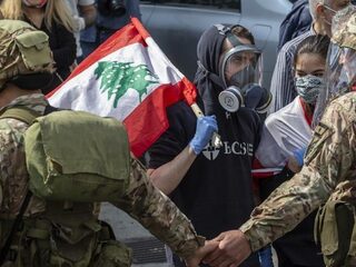 Protesten in Libanon gaan door ondanks corona: "De honger is net zo gevaarlijk"