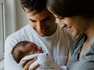 Partners krijgen zes weken kraamverlof vanaf 1 juli