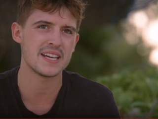 Lil Kleine over zijn jeugd: "Mijn moeder heeft hele erge dingen bij mij gedaan"