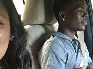 Collega's kopen auto voor werknemer die elke dag 16 kilometer naar werk moet lopen