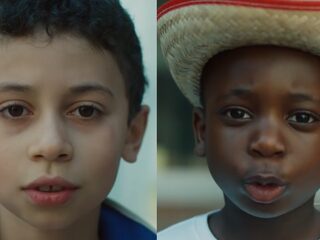Confronterend filmpje waarin kinderen racistische opmerkingen voorlezen gaat viral