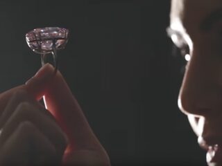 Duurste diamant ter wereld verkocht voor 67 miljoen euro