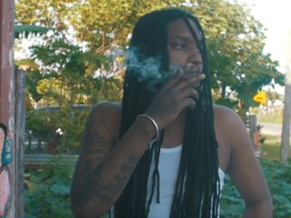 KaliBwoy deelt nieuwe track en video Wi Deya