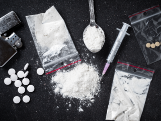 Politie lijkt strijd tegen drugscriminaliteit te verliezen in Amsterdam