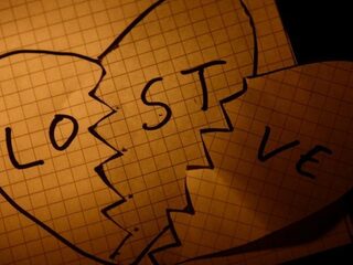 Vier redenen waarom mannen nooit over een break-up heen komen