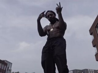 Kempi dropt de visuals van zijn dikke track DNA Zegt Kees