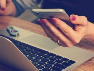 Luisteraar Ouassima startte een Facebookgroep om exposers aan te pakken