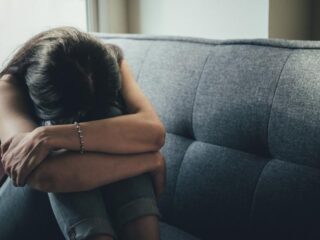 Marit bouwde bewust schuld van €40.000 op: "Ik wilde mezelf kapotmaken"