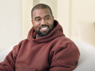 Kanye West koopt het huis waarin hij opgroeide en zo ziet het eruit