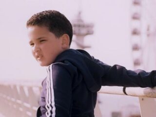 Touzani bezorgt Haagse Houdaifa (8) dag van zijn leven