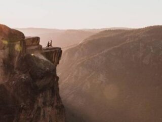 Het bijzondere verhaal achter dit viral huwelijksaanzoek in Yosemite