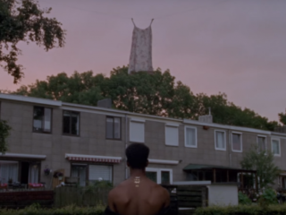 Ronnie Flex en BLØF releasen aangrijpende video van 'Omarm Me'