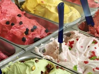 Nieuw op de markt: mayonaise-ijs en nog 6 bizarre ijssmaken