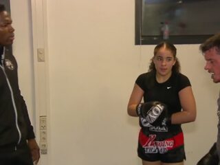 Filemon duikt in wereld van kickboksen samen met trainer Remy Bonjasky