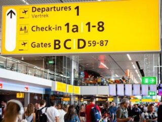 Op Schiphol kan je nu daten at the gate!