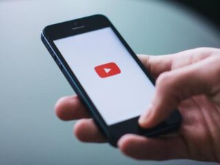 Another one: Ook YouTube joint de stories-hype