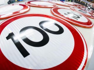 Dit verandert er in 2020: sigaretten duurder, maximumsnelheid omlaag