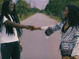 Jairzinho vindt liefde in Suriname in nieuwe clip 'Zo Mooi'