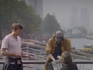 Vijf Rotterdamse daklozen krijgen tienduizend euro om leven op te bouwen in 'Het Rotterdam Project'