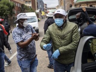 Waarom horen we zo weinig over het coronavirus in Afrika?