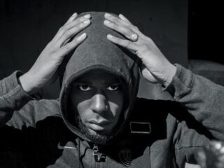 D-Double dropt debuutalbum met featurings van o.a. SBMG, Sevn Alias, Hef en Jonna Fraser