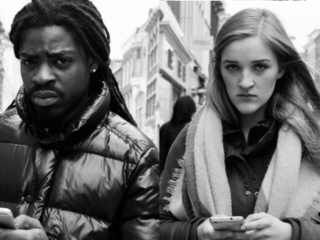 Ritzo ten Cate fotografeert telefoonzombies: "WhatsApp is ergste uitvinding sinds de atoombom"