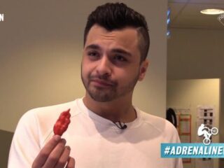 Challenge: Jaimy werkt zes 'teringhete' pepers naar binnen