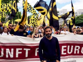 Danny demonstreert met radicale protestgroepen: "Op dat moment voel je wel bepaalde angst"