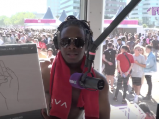 Jhorrmountain ontvangt platinum plaat voor Coño op Oh My! Music Festival