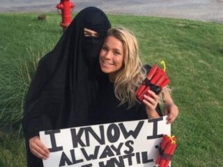 VIDEO: Verkleed in boerka met dynamiet een date regelen