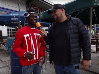 Hoeveel zijn de outfits van de rappers op Woo Hah! waard?