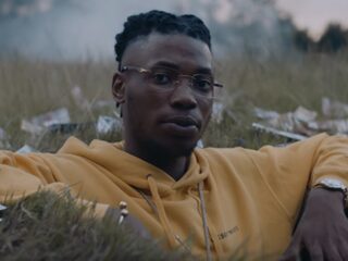 Sevn Alias komt nu ook met duistere videoclip van 'Nachtmerrie'