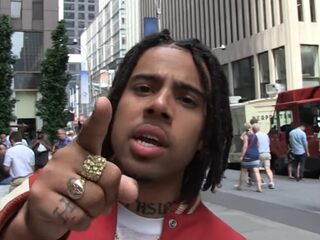 Vic Mensa: "R. Kelly moet voor altijd achter slot en grendel"