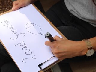 VIDEO: Lesbisch koppel zoekt naar zaad via YouTube