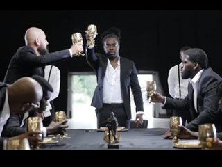 Blauwe Uil (YFG) en Jairzinho strak in pak in 'Wave'