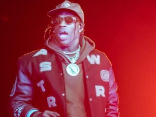 Travis Scott dropt eigen coronalijn met mondkapjes en handgel