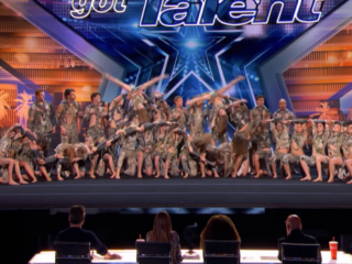 Indrukwekkende acrobatische act van Zurcaroh in America's Got Talent