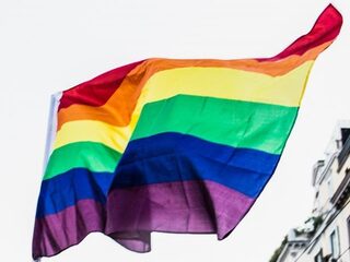 Dounia Jari: "Het gaat niet om een coming out, maar om zelfacceptatie"