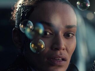 'Queen Sono:' De eerste Afrikaanse Netflix Original is hier