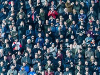 Indrukwekkend eerbetoon aan slachtoffers 24 Oktoberplein bij FC Utrecht - Feyenoord