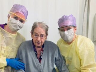101-jarige vrouw hersteld van coronavirus in IJsselland Ziekenhuis