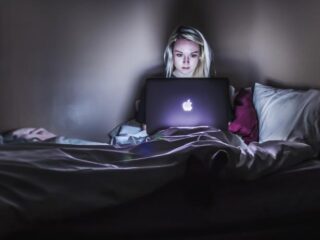 Online pro-anorexia-coaches blijken vaak mannen die uit zijn op seks en naaktfoto's