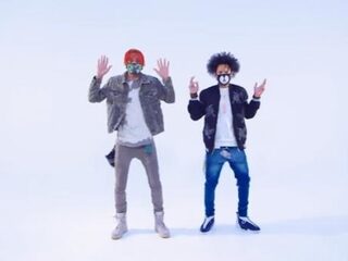 Nandoleaks met o.a. Ne-Yo, Ayo en 2 Chainz