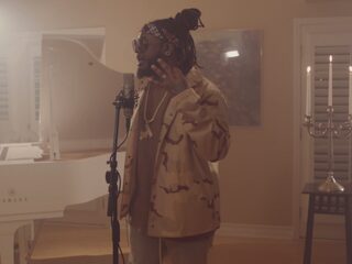 T-Pain zingt mashup van zijn eigen hits zonder autotune